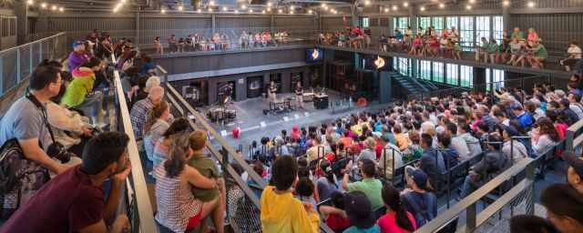 View of the amphitheater during a hot glass demo